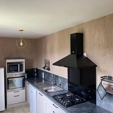 Louise 16 Personnes - 5 *