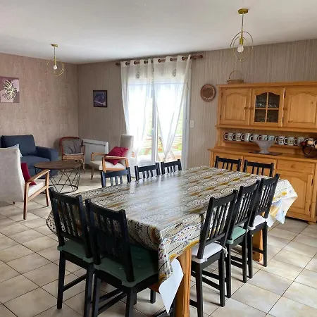 Louise 16 Personnes - 5 Murat-le-Quaire